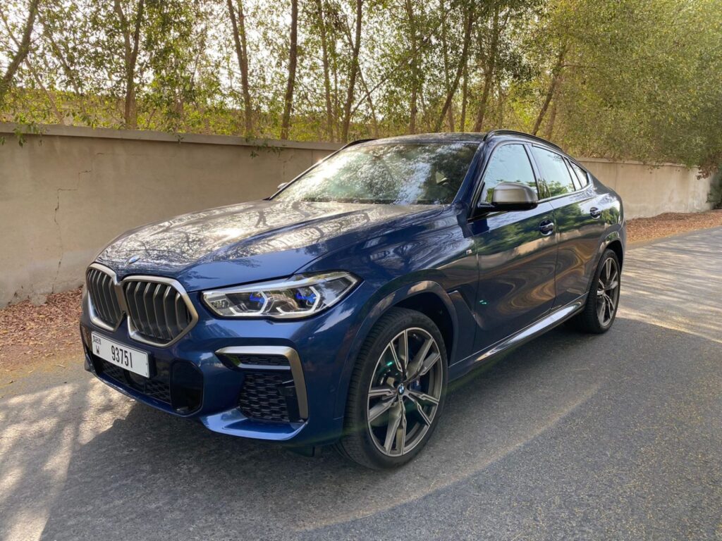 BMW X6 M50i V8